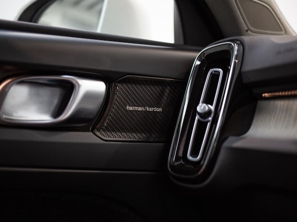 Used Volvo XC40 2019 for sale - 76256255: Photo 33
