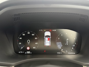 Used Volvo XC60 2019 for sale - 77897628: Photo