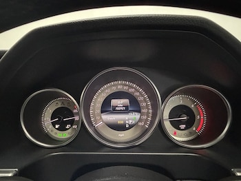 Used Mercedes-Benz E Class 2014 for sale - 77498394: Photo