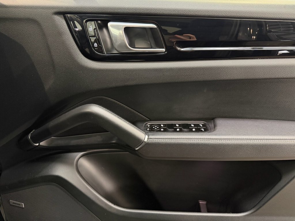 Used Porsche Cayenne 2020 for sale - 77557987: Photo 34