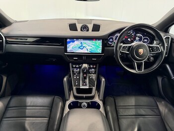 Used Porsche Cayenne 2020 for sale - 77557987: Photo