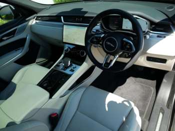 Used Jaguar F-Pace 2021 for sale - 75221637: Photo