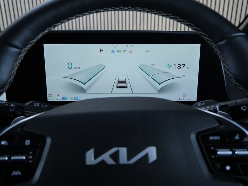 Used Kia EV6 2023 for sale - 77840692: Photo 25