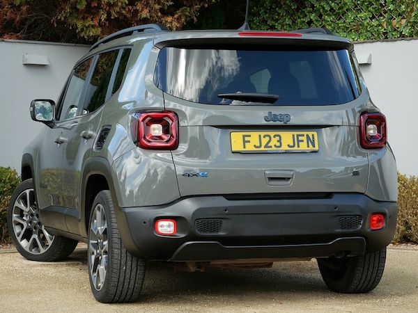 Used Jeep Renegade 2023 for sale - 75759970: Photo 2