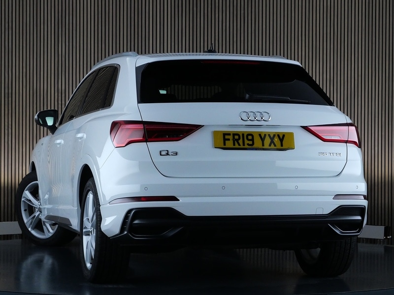 Used Audi Q3 2019 for sale - 77118205: Photo 2