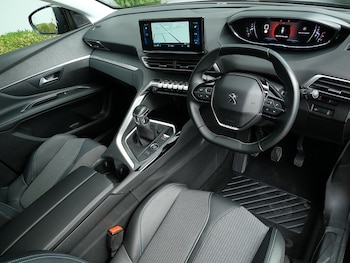 Used Peugeot 5008 2022 for sale - 75654820: Photo