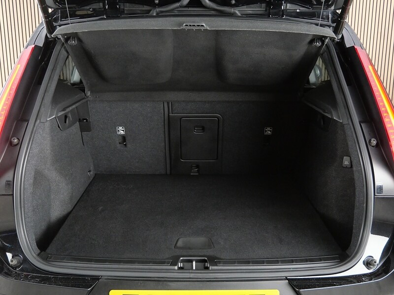 Used Volvo XC40 2022 for sale - 77840658: Photo 46