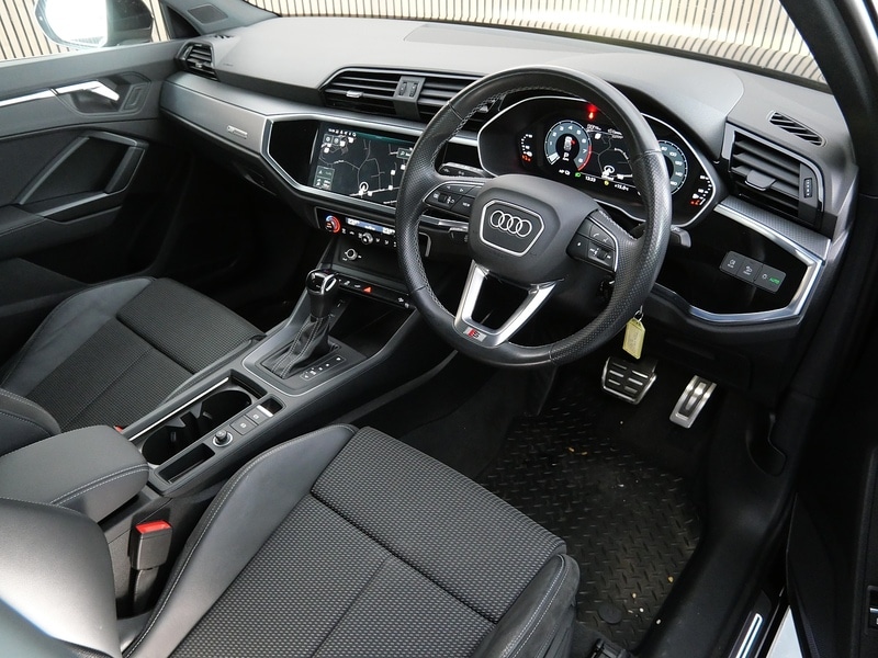 Used Audi Q3 2021 for sale - 77840646: Photo 3