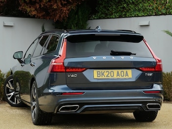 Used Volvo V60 2020 for sale - 76163708: Photo 2
