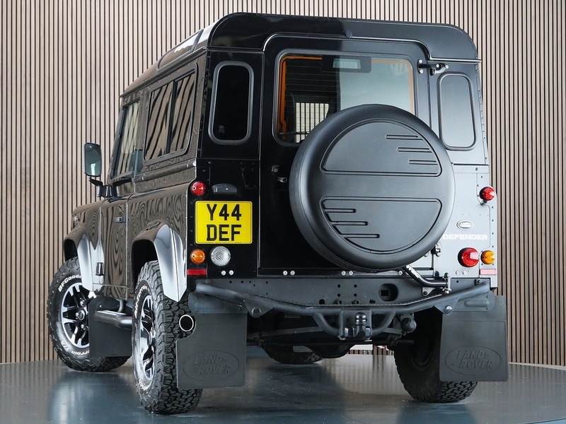 Used Land Rover Defender 2015 for sale - 77250878: Photo 2