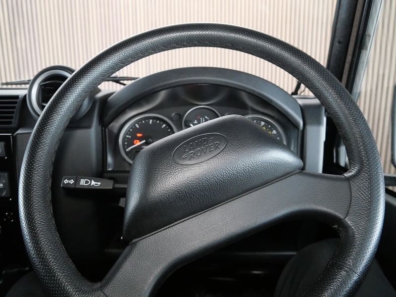 Used Land Rover Defender 2015 for sale - 77250878: Photo 23