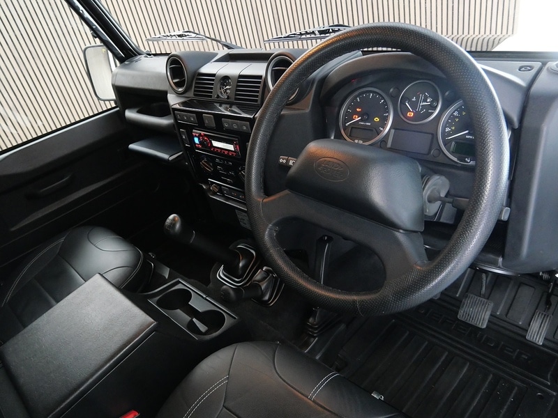 Used Land Rover Defender 2015 for sale - 77250878: Photo 3