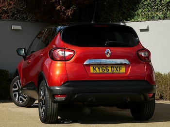 Used Renault Captur 2016 for sale - 76029770: Photo 2