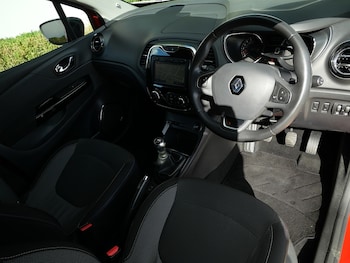 Used Renault Captur 2016 for sale - 76029770: Photo 3