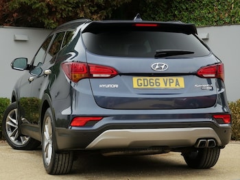 Used Hyundai Santa Fe 2016 for sale - 75574167: Photo