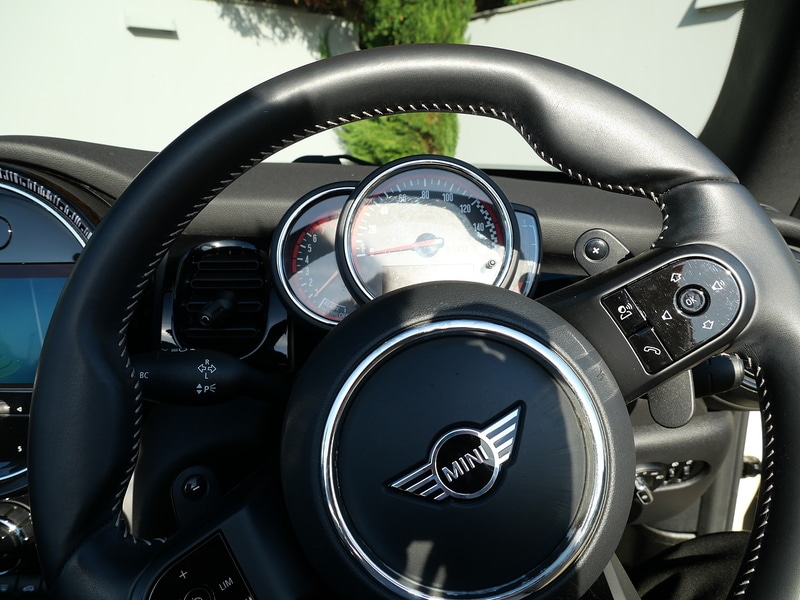 Used MINI Convertible 2021 for sale - 76357094: Photo 15