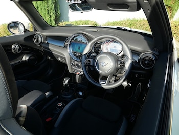Used MINI Convertible 2021 for sale - 76357094: Photo