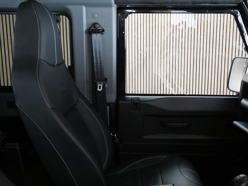 Used Land Rover Defender 90 2015 for sale - 77154004: Photo 18