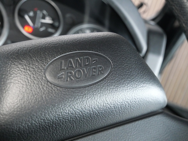 Used Land Rover Defender 90 2015 for sale - 77154004: Photo 24