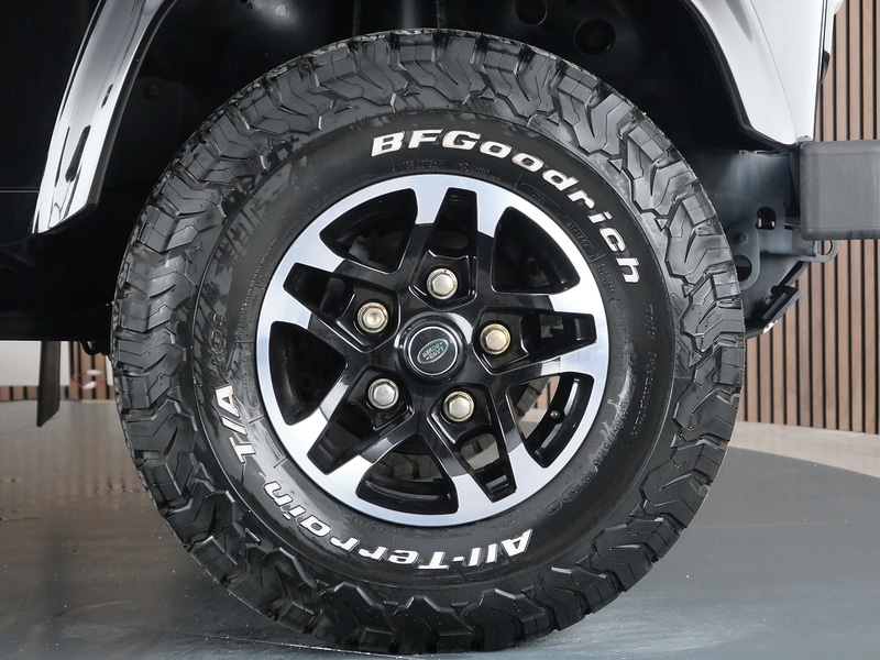 Used Land Rover Defender 90 2015 for sale - 77154004: Photo 30