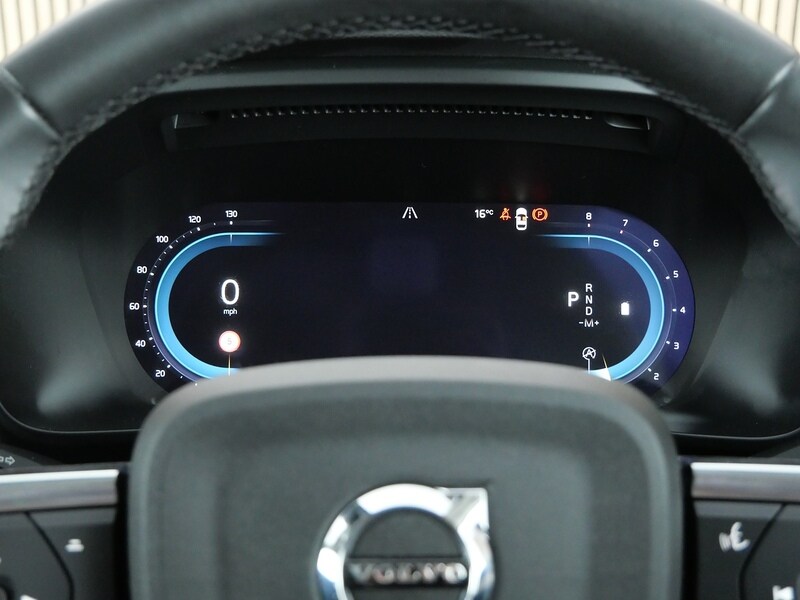 Used Volvo XC40 2023 for sale - 77840680: Photo 25