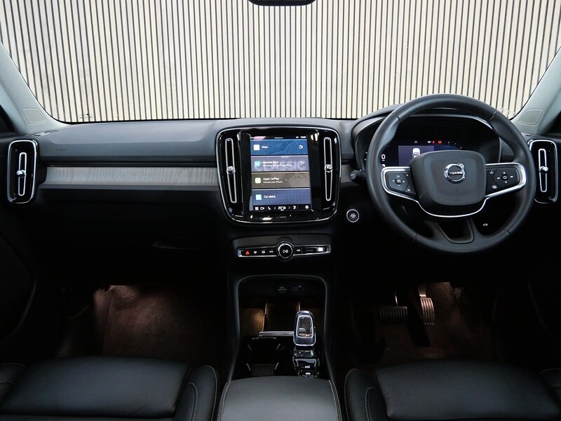 Used Volvo XC40 2023 for sale - 77840680: Photo 32