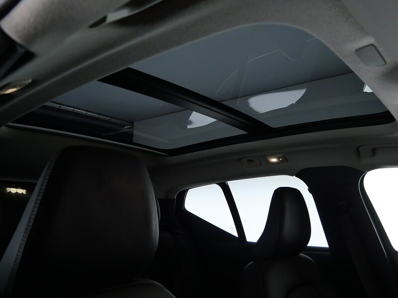 Used Volvo XC40 2023 for sale - 77840680: Photo 34