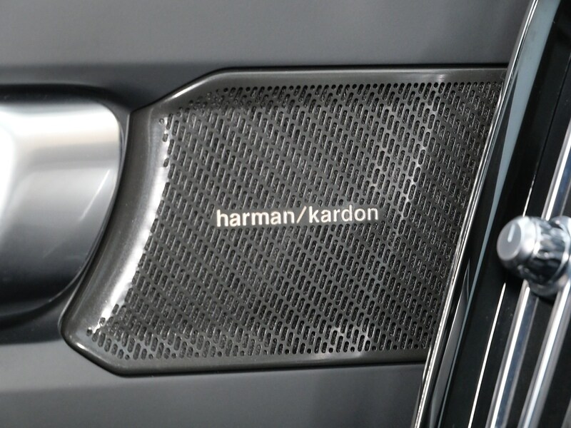 Used Volvo XC40 2023 for sale - 77840680: Photo 39