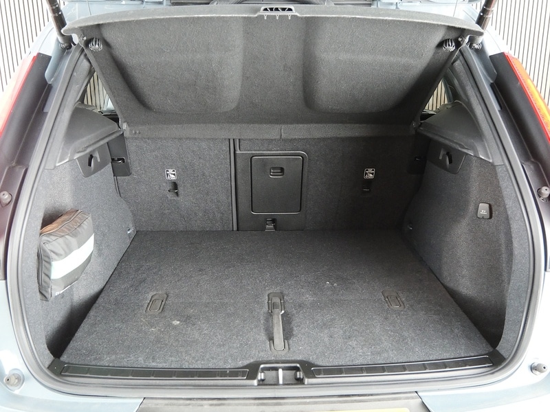 Used Volvo XC40 2023 for sale - 77840680: Photo 49