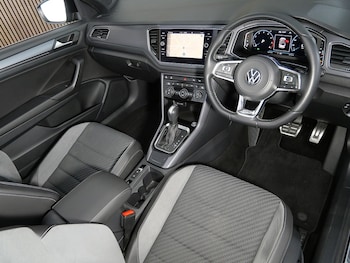 Used Volkswagen T-Roc 2021 for sale - 78620152: Photo