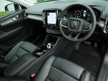 Used Volvo XC40 2022 for sale - 75398152: Photo