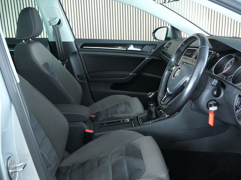 Used Volkswagen Golf 2017 for sale - 77065427: Photo 13