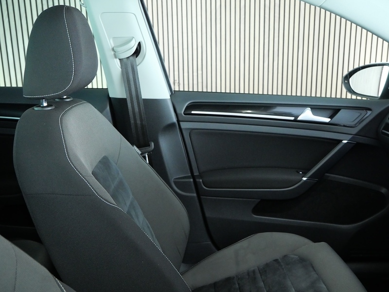 Used Volkswagen Golf 2017 for sale - 77065427: Photo 19