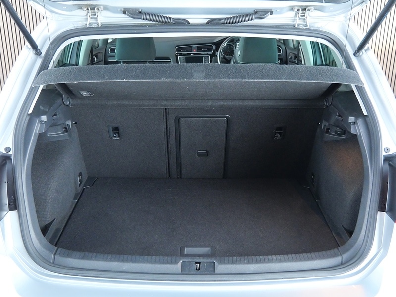 Used Volkswagen Golf 2017 for sale - 77065427: Photo 24