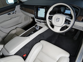 Used Volvo V90 2021 for sale - 79531000: Photo