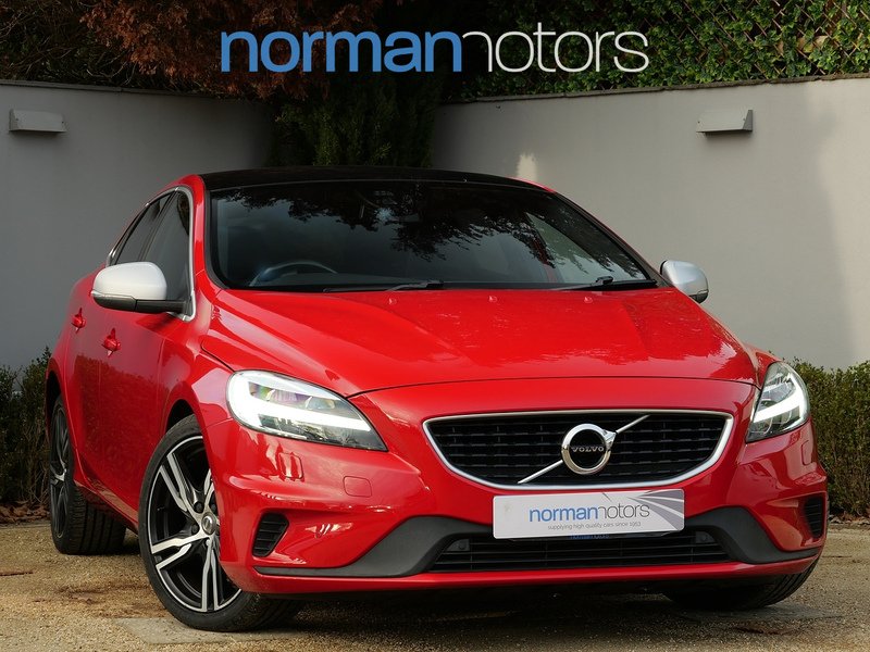 Used Volvo V40 2018 for sale - 76712172: Photo 1