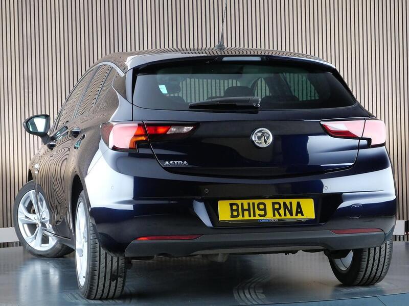 Used Vauxhall Astra 2019 for sale - 77072847: Photo 2