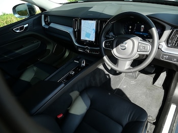 Used Volvo XC60 2022 for sale - 75919548: Photo