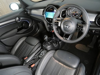 Used MINI Hatch 2022 for sale - 78242076: Photo