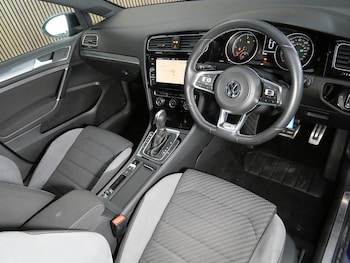 Used Volkswagen Golf 2018 for sale - 78769603: Photo