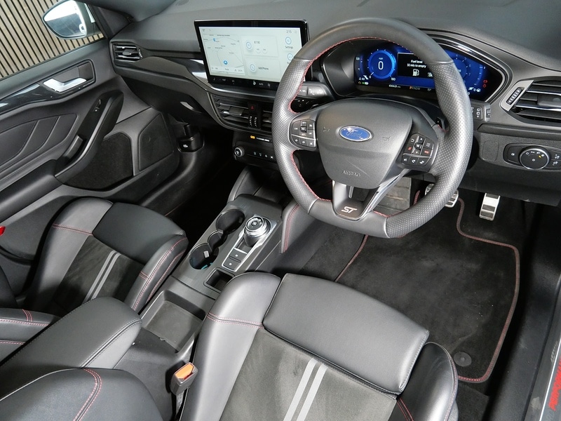 Used Ford Focus 2023 for sale - 77990195: Photo 3