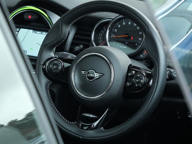 Used MINI Hatch 2021 for sale - 76323808: Photo 12