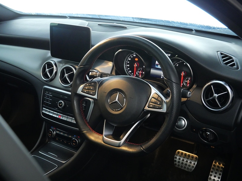 Used Mercedes-Benz GLA 2018 for sale - 77080616: Photo 3