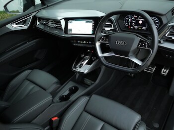 Used Audi Q4 e-tron 2021 for sale - 76482568: Photo