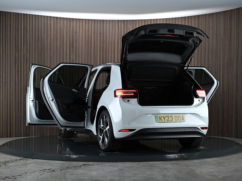 Used Volkswagen ID.3 2023 for sale - 77840762: Photo 17