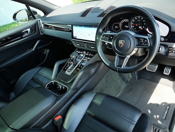 Used Porsche Cayenne 2019 for sale - 75793241: Photo