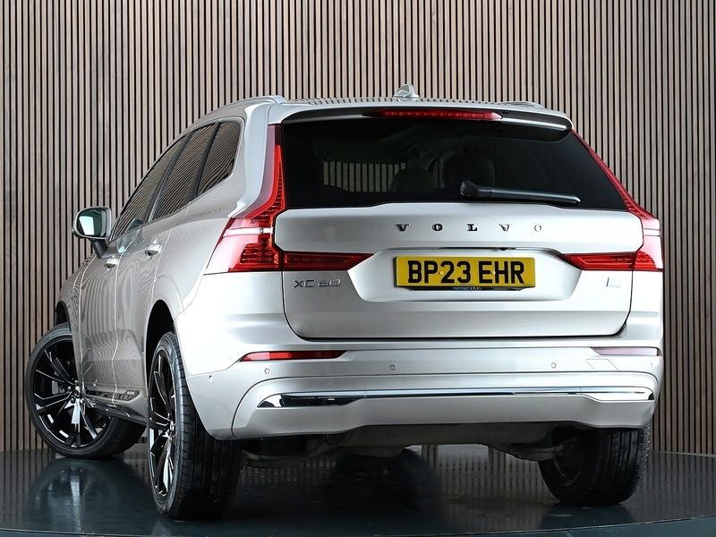 Used Volvo XC60 2023 for sale - 77906011: Photo 2