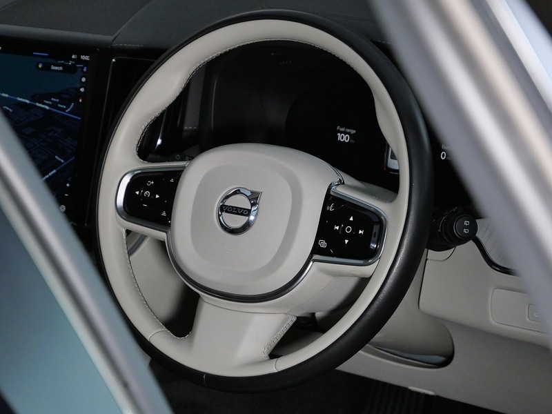 Used Volvo XC60 2023 for sale - 77906011: Photo 24