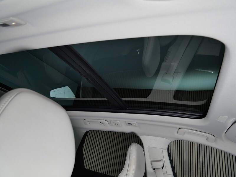 Used Volvo XC60 2023 for sale - 77906011: Photo 35