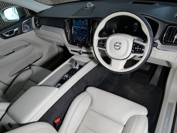 Used Volvo XC60 2023 for sale - 77906011: Photo